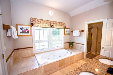 Vacation Home for 8 Guests in Stowe, Stowe Mountain, Picture 1