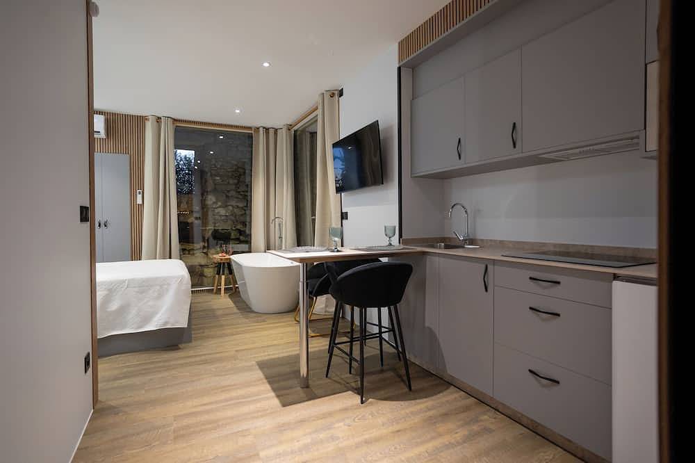 As Alvarizas (Ancares Cabin) in Moraña, Pontevedra Province