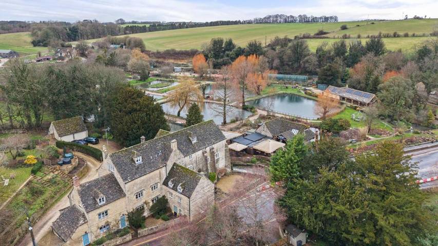 Location de vacances pour 14 personnes, avec vue et jardin à Bibury - 4