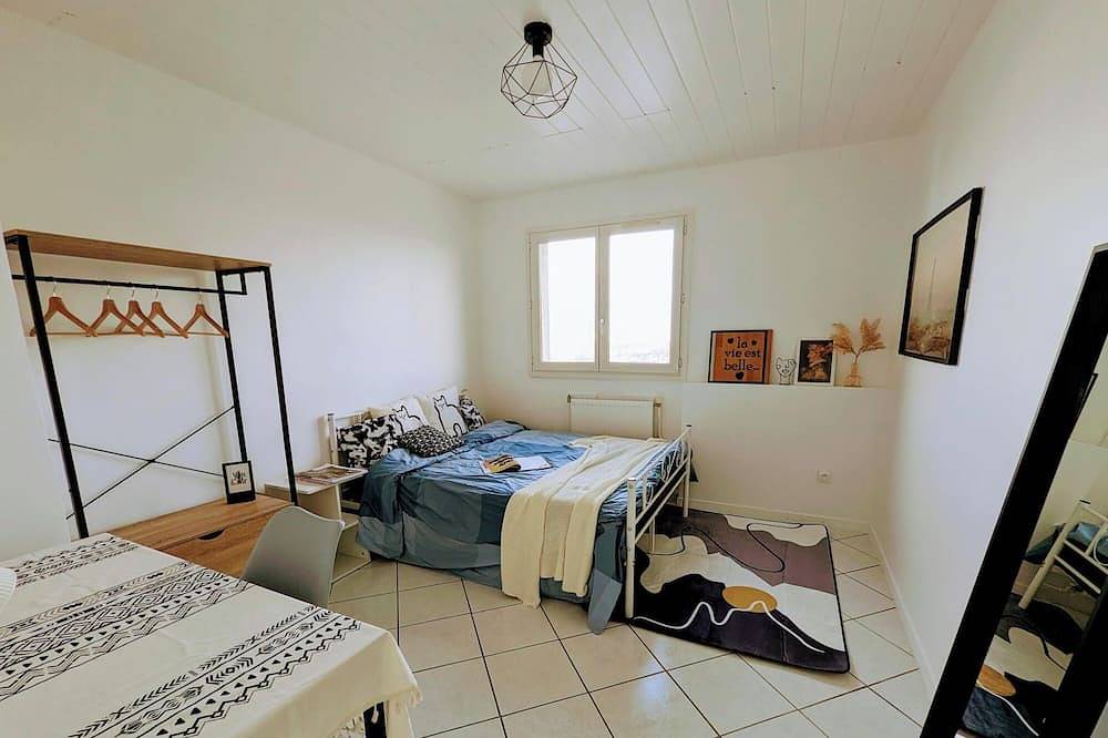 Apartamento entero, Experience Parisian Living with Breathtaking Seine Views! 🌟4-8 People Family in Choisy-le-Roi, Valle del Marne
