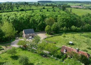 Gîte pour 7 personnes, avec vue et jardin à Champosoult