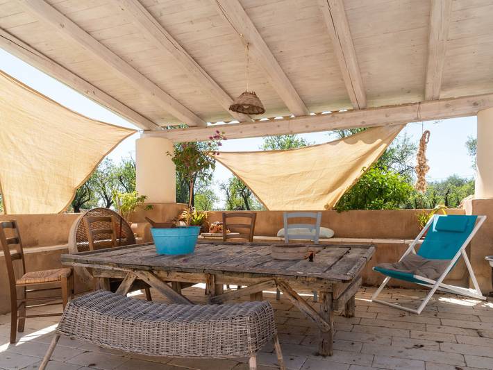 Boerderij voor 17 personen, with Terras and Tuin as well as Zwembad in Noto