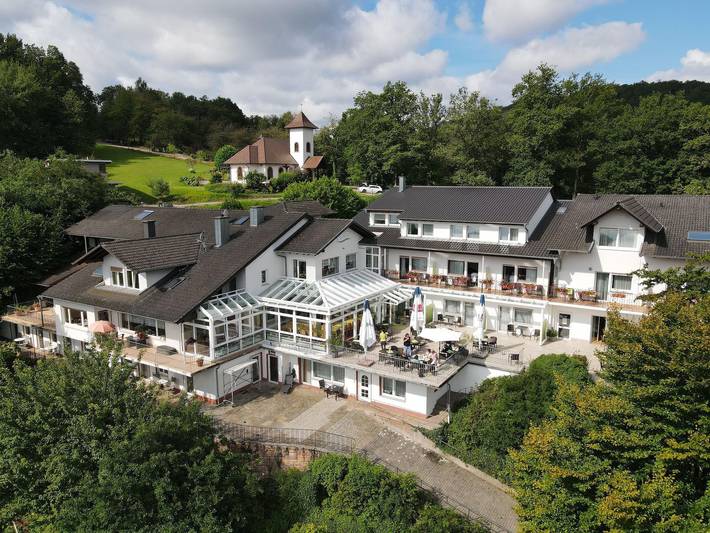 Ferienwohnung für 2 Personen, mit Balkon, kinderfreundlich in Annweiler