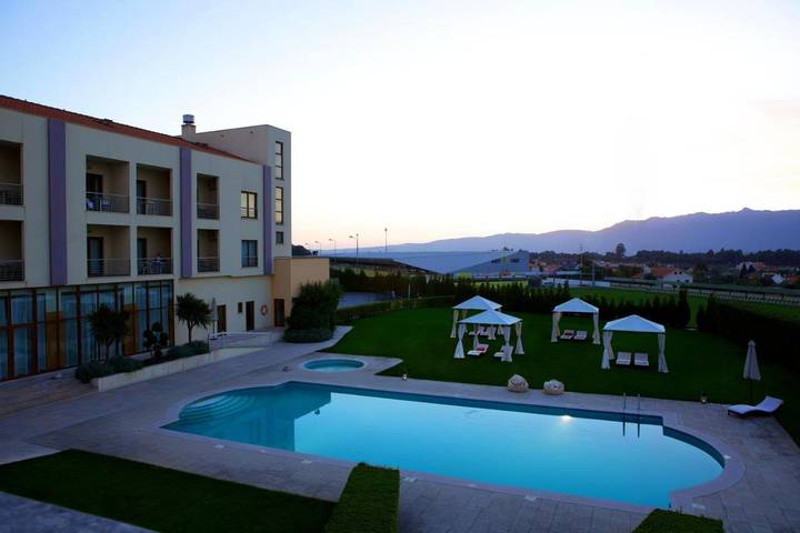 Hôtel pour 2 personnes, avec terrasse et jardin dans Tondela