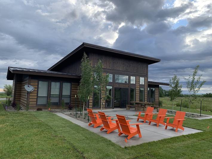 Vacation rental for 8 people, with hot tub and yard as well as terrace in Red Lodge