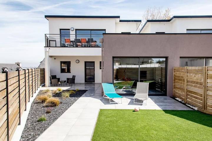 Location de vacances pour 6 personnes, avec jardin ainsi que vue et piscine, animaux acceptés à Sibiril - 3