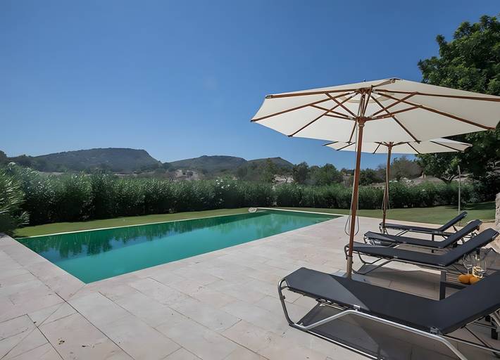 Casa de Campo 'Calma' com Vista para a Montanha, Piscina Privada e Wi-Fi in Sant Llorenç des Cardassar, Maiorca (Leste)