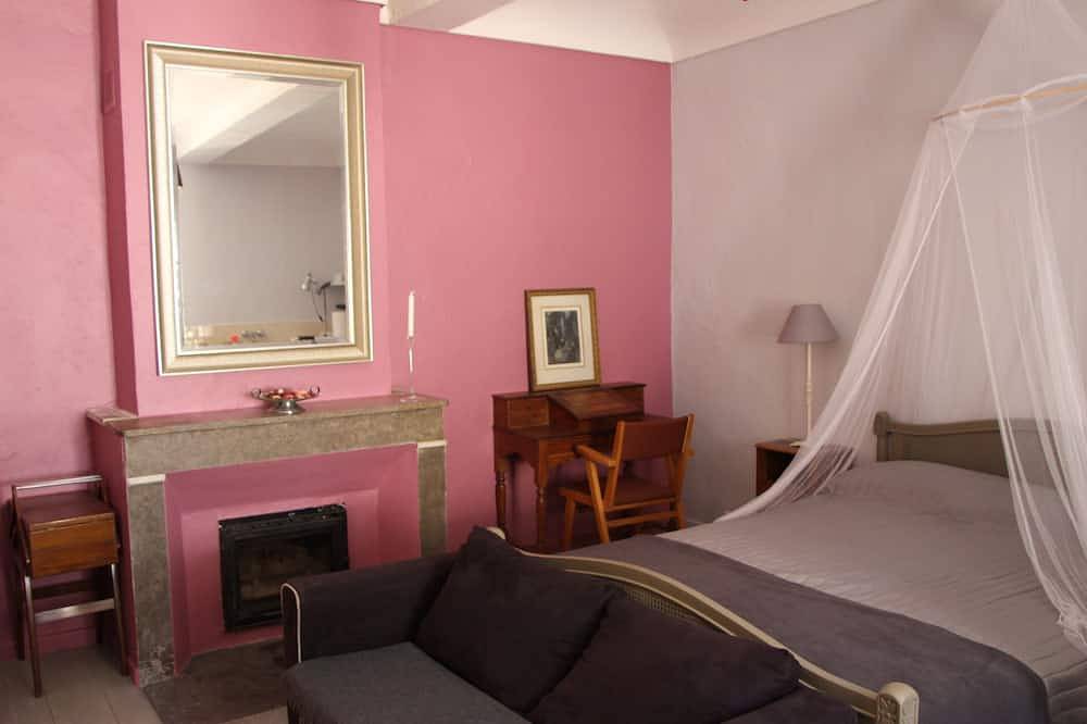 Appartement entier, Zéphyr - Appartement romantique 4 personnes in Barjac, Région d'Alès