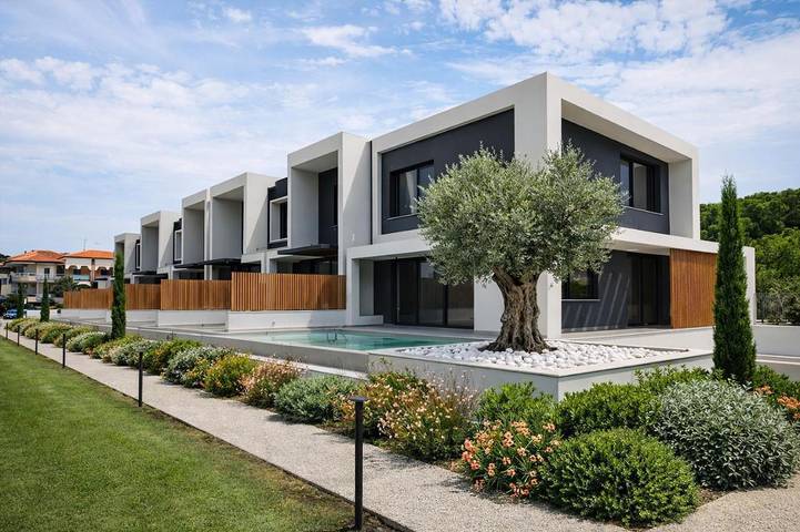 Ferienwohnung für 7 Personen, mit Ausblick und Terrasse sowie Garten