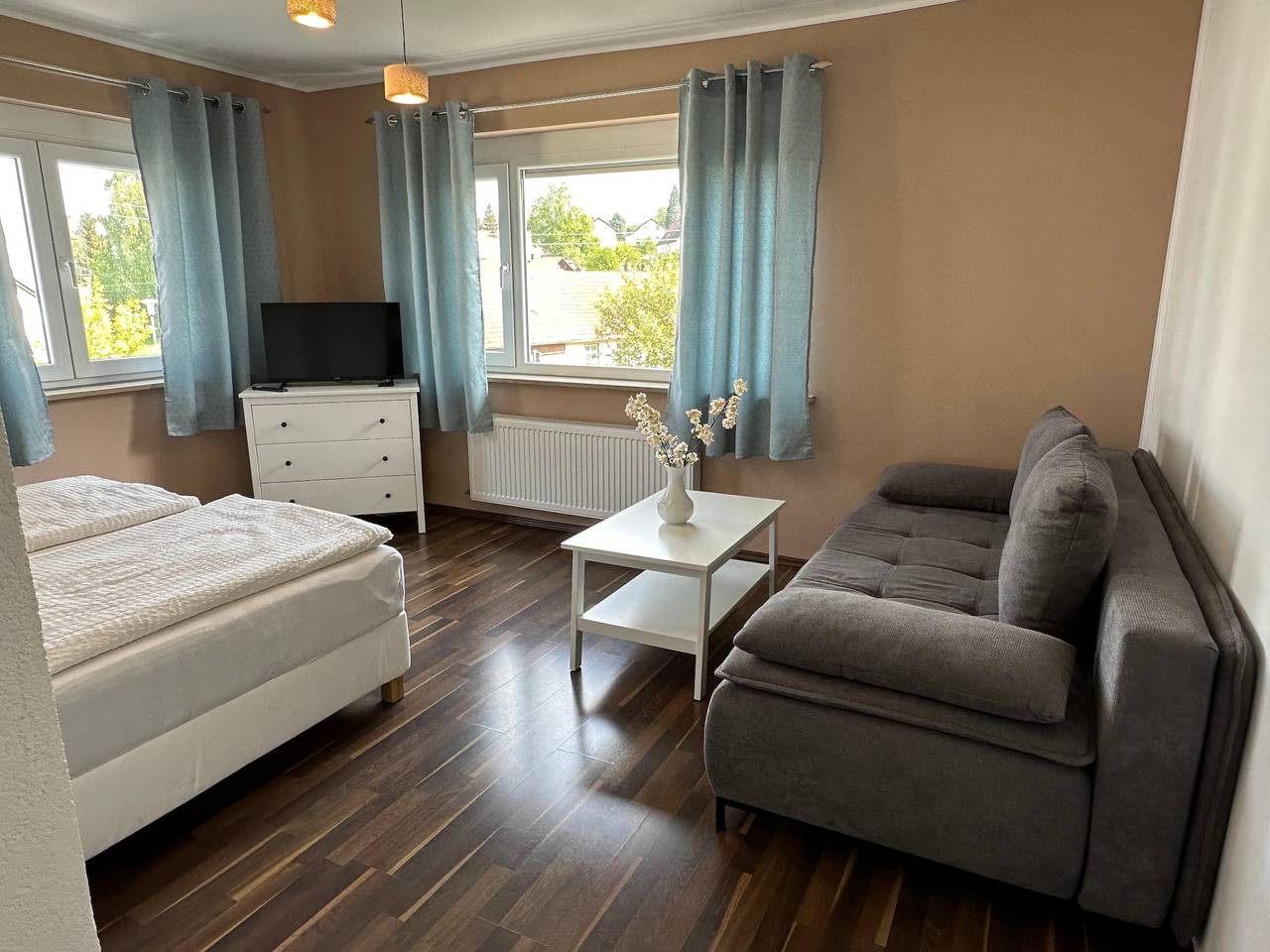 Entire apartment, Apartment "Dreams im Obergeschoss" with Private Terrace & Wi-Fi in Kötz, Bavarian Swabia