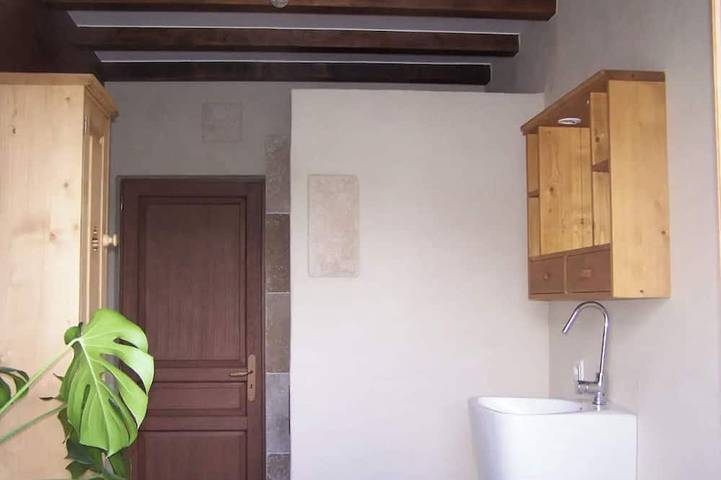 Maison en bois avec salle de cinéma à la campagne in Éternoz, Jura Francais