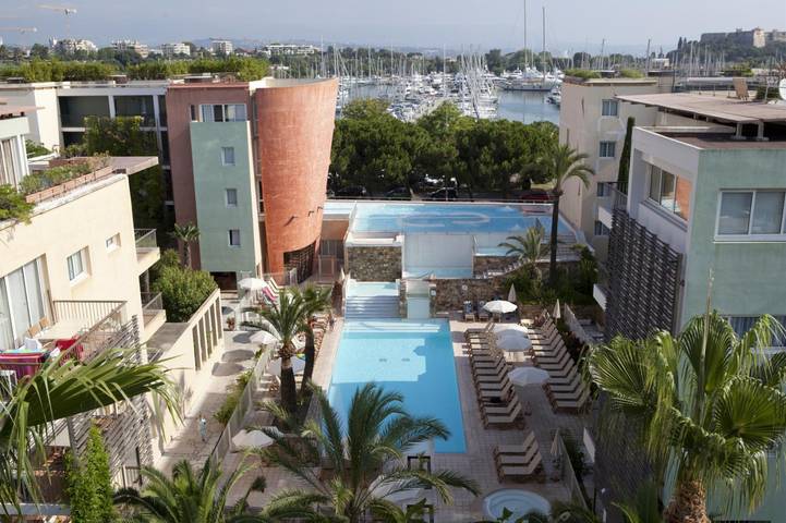 Ferienwohnung für 6 Personen, mit Pool und Balkon in Antibes - 4
