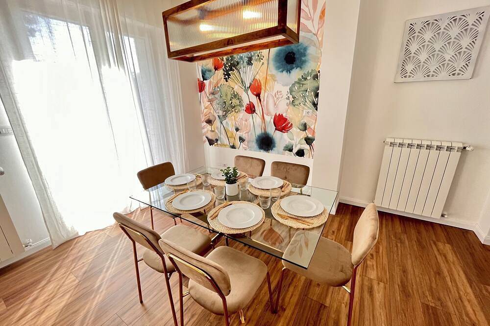 Ganze Wohnung, Spacious apartment in the heart of Umbria, for families and trips with friends. in Torgiano, Perugia Provinz