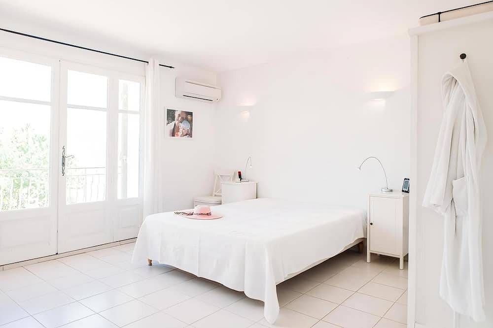 Casa-Manon grande maison de vacances avec piscine in Brue-Auriac, Brignoles region