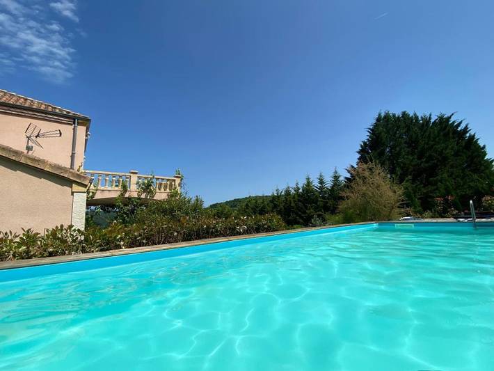 Gîte pour 2 personnes, avec piscine ainsi que terrasse et jardin à La Bachellerie - 2