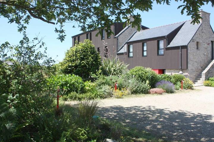 Location de vacances pour 4 personnes, avec jacuzzi ainsi que sauna et jardin à Lannilis - 2