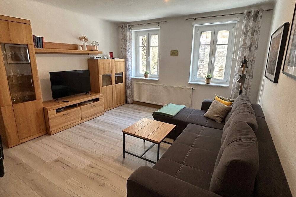 Ganze Wohnung, Gemütl. Fewo, zentral und ruhig, Säch. Schweiz, 55qm, Familienfreundl., Terrasse in Königstein, Elbsandsteingebirge