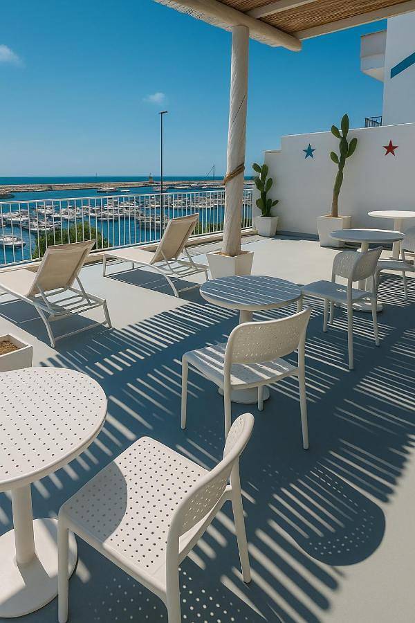 Double Room with Private Bathroom in Mola di Bari, Provincia di Bari