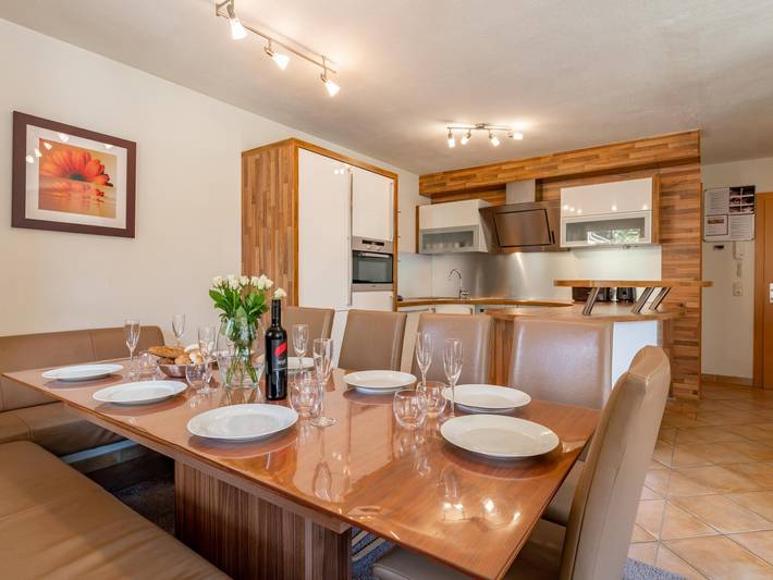Royaal appartement met prachtig uitzicht en sauna in Hinterglemm, Saalbach-Hinterglemm