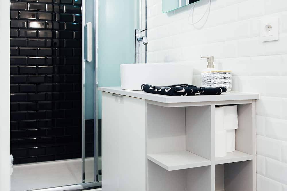 Apartamento entero, Studio Bistrot cerca de Paris y Disneyland - Wifi Gratuito in Le Perreux-sur-Marne, Valle del Marne