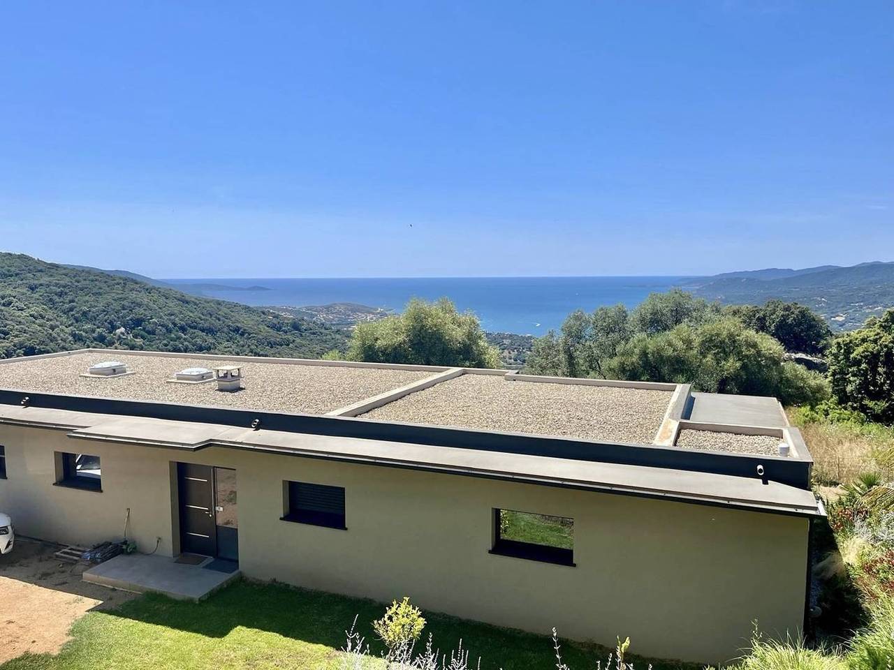 Architect-designed villa with breathtaking sea view and swimming pool in Viggianello (Francia), Sartène e dintorni