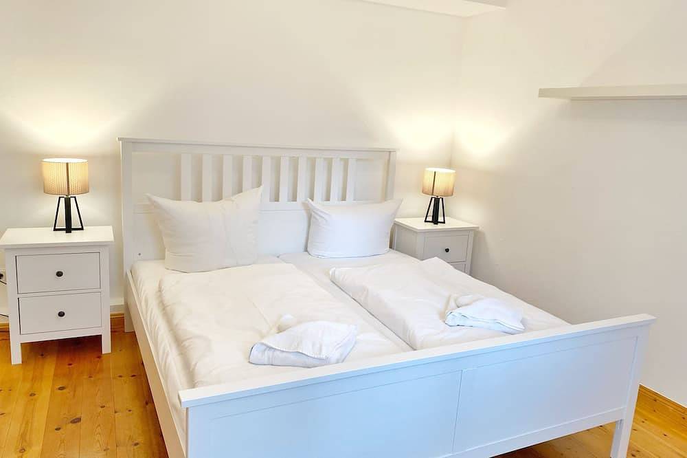 Entire apartment, Seaside Appartements - Pink in Sassnitz, Jasmund National Park