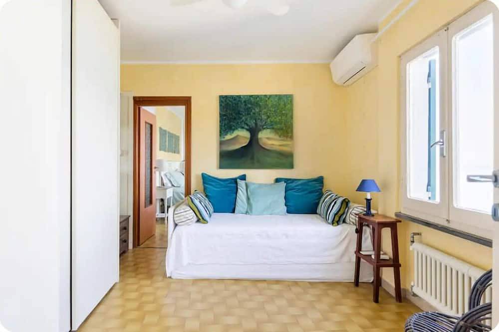 Beautiful villa overlooking the sea in Manarola, Cinque Terre