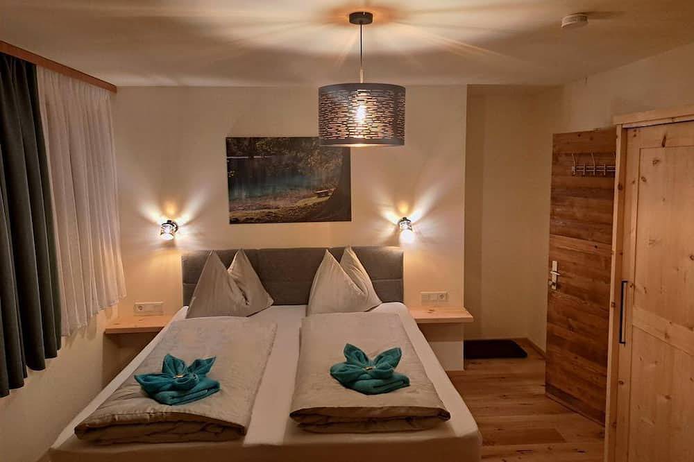 Zirbenzimmer \"Kampleck-Blick\" - Landhaus Königsreiner in Reißeck, Lieser-Maltatal