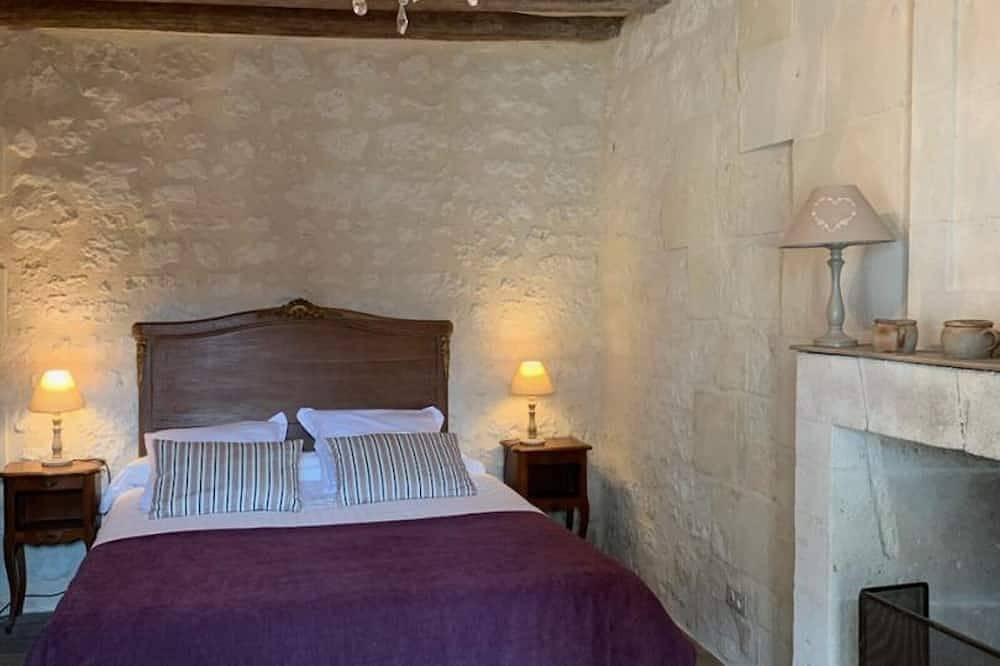 Gîte de charme avec jardin au cœur des châteaux, Wifi, parking inclus in Benais, Vallée de la Loire
