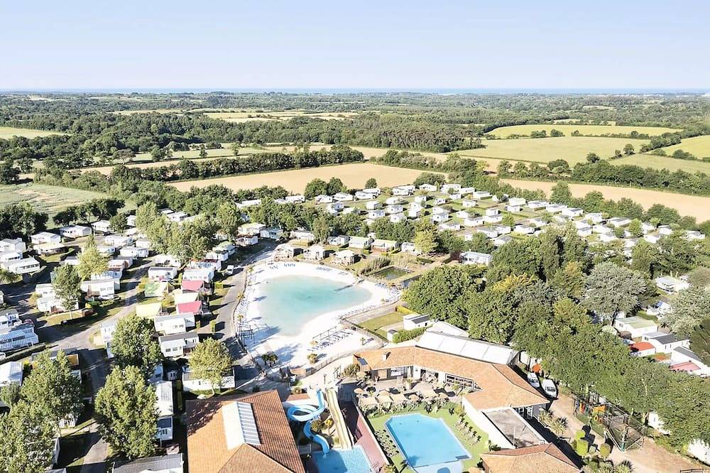 Mobil-home | Comfort | 3 Ch. | 6 pers. | Terrasse surélevée | A/C in Landevieille, Vallée de la Loire