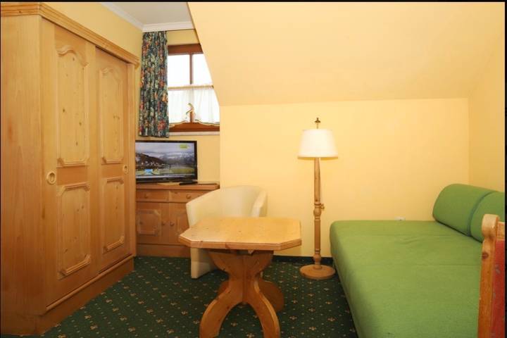 Ferienwohnung für 3 Personen, mit Garten und Sauna in Ski Amadé