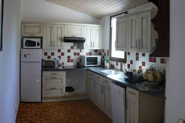 Ferienhaus für 4 Personen, mit Terrasse und Garten