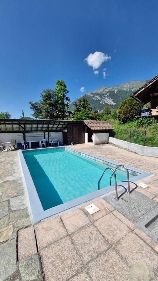 Location de vacances pour 9 personnes, avec Terrasse et Jardin ainsi que Piscine et Vue dans Cléry - 3
