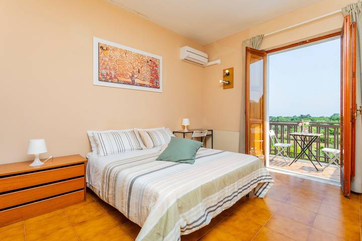 B&b for 4 people, with garden in Sicily