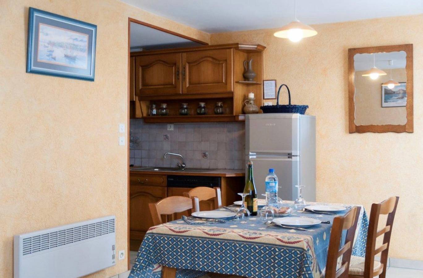 Maison de vacances « Gîte Bleuniou » avec terrasse privée et jardin partagé in Plomodiern, Iroise