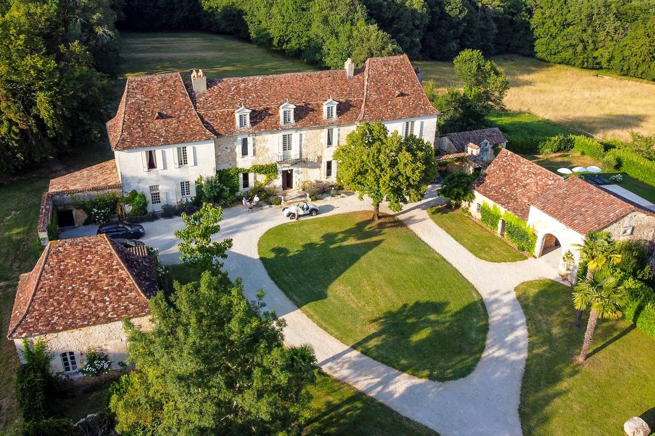 Château pour 14 Personnes dans Saint-Martin-des-Combes, Dordogne