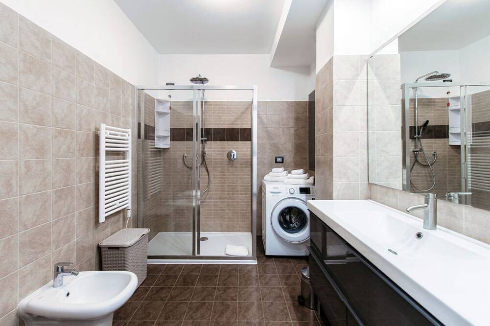 Ganze Wohnung, <strong>Zwei-Zimmer-Wohnung mit Garten in Abbadia Lariana </strong> Lario10 liegt im Herzen von Abbadia Lariana und ist nur wenige Schritte von den zauberhaften Ufern des Comer Sees entfernt. Die helle und fein einge in Abbadia Lariana, Abbadia Lariana Kommune