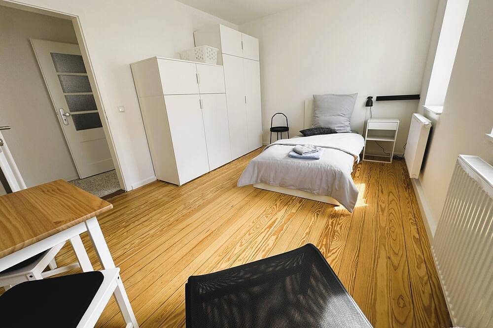 Appartamento intero, Appartamento-Standard-Bagno privato-Vista sul cortile-Zeitraum Wn – 3Sz in Waiblingen, Rems-Murr-Kreis