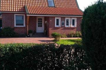 Ferienhaus für 7 Personen, mit Terrasse und Garten, mit Haustier in Bensersiel