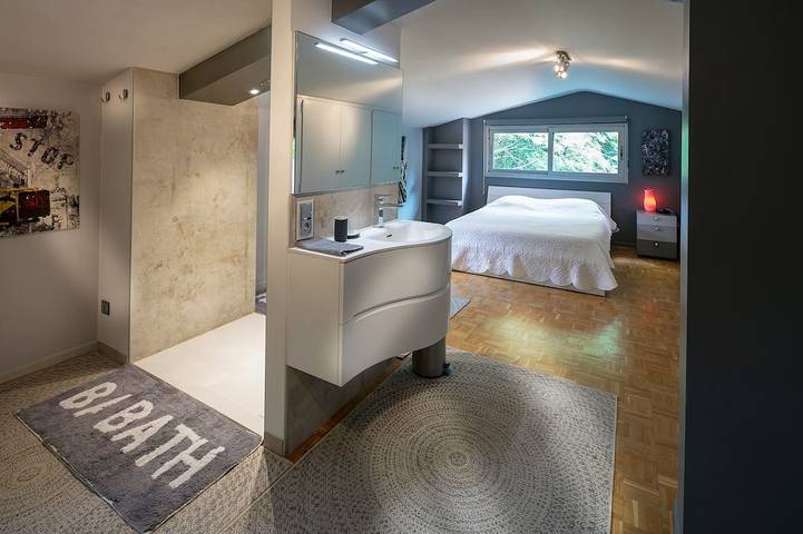 Villa Oustal Park 4500 m2 Heated swimming pool Near Ventoux Via Venaissia in Carpentras, Vaucluse