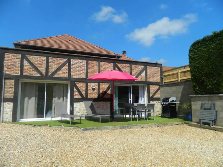 Cottage pour 5 personnes, avec piscine ainsi que jacuzzi et jardin dans Vandrimare