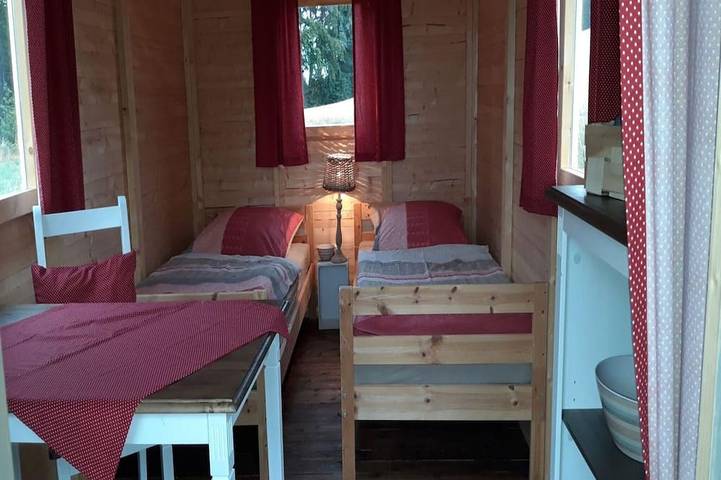 Ferienwohnung für 2 Personen, mit Balkon und Garten