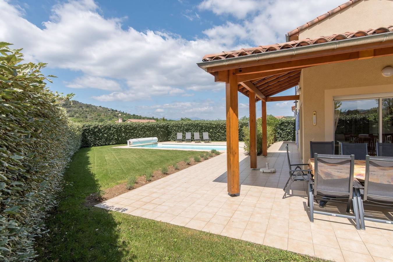 Villa pour 8 personnes avec balcon in Vallon-Pont-d'Arc, Ardèche