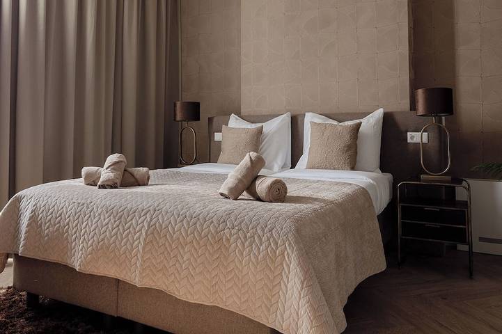 Ganze Wohnung, Erleben Sie Komfort und Stil in dieser High-End-Suite in Tilburg, Nordbrabant