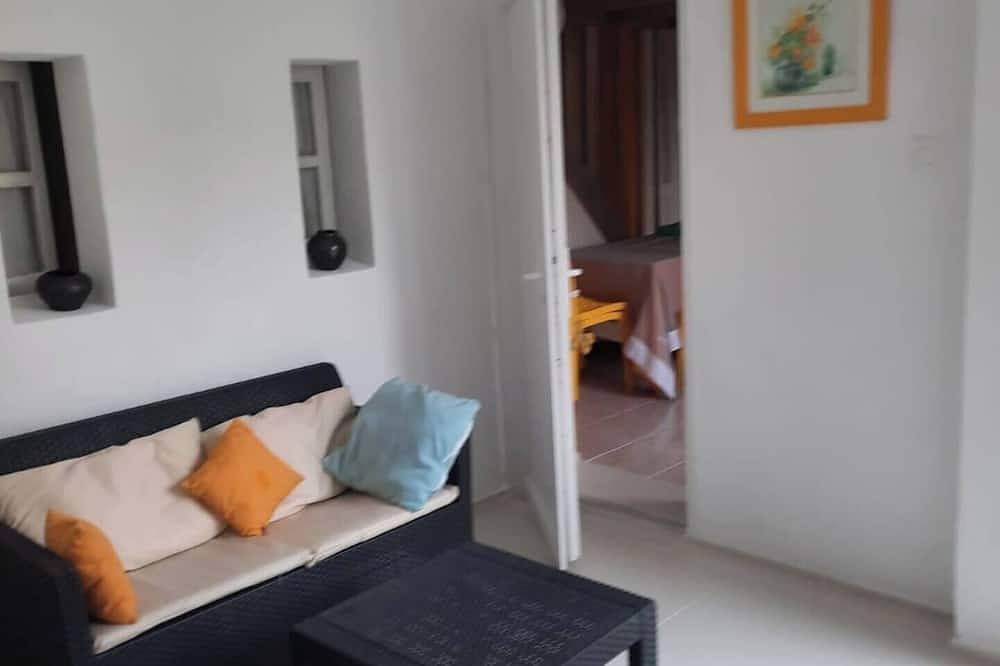 Beachfront house in Corsica in Sagone, Vico