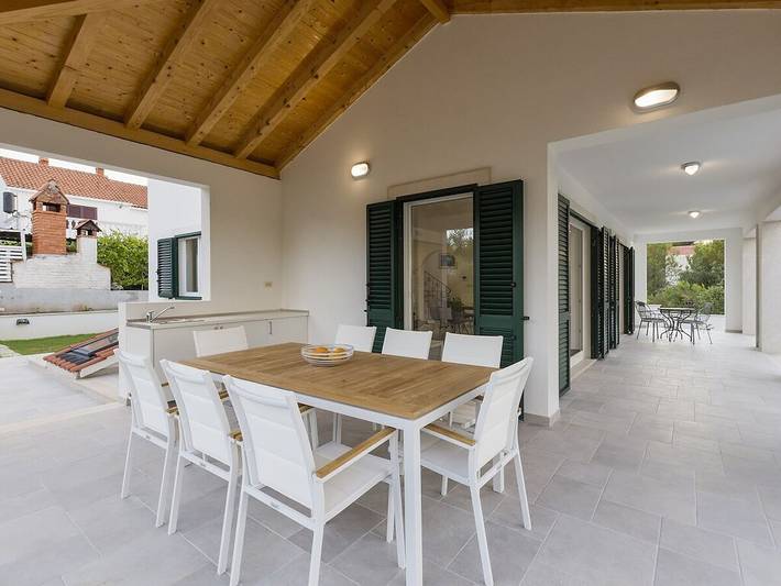 Villa in Milna mit Schwimmbecken in Milna, Brac