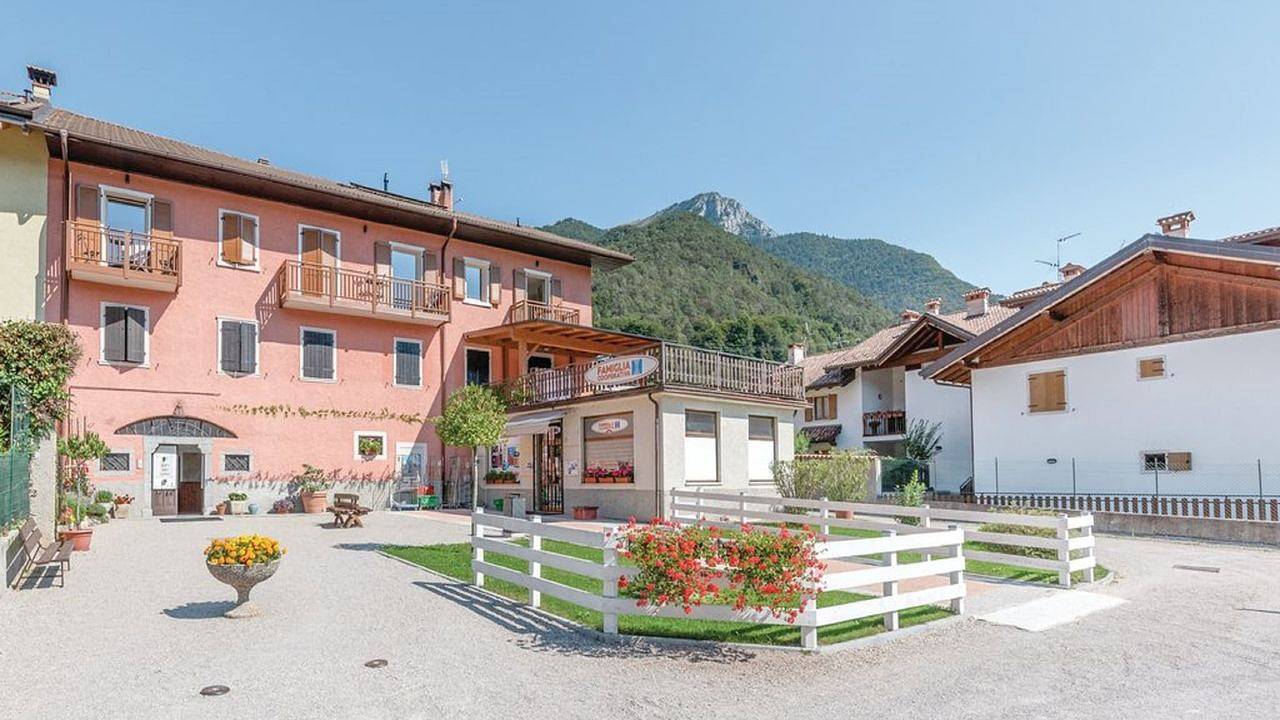 Geheel vakantieappartement, Ferienwohnung für 4 Personen (65 m²) in Mezzolago in Mezzolago, Ledro
