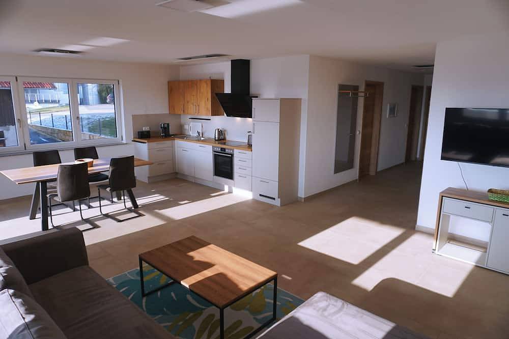 Ganze Wohnung, 3-Zimmer-Ferienwohnung \"Ölrettich\" - Ferienappartements Marschall-Hof in Bodnegg, Region Bodensee-Oberschwaben