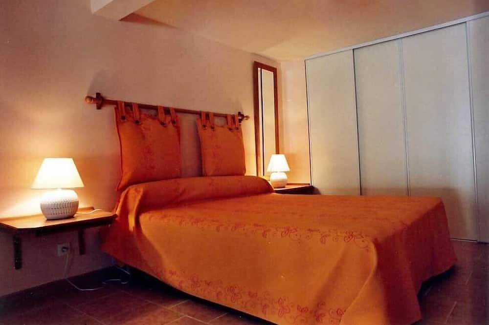 Logement dans villa provençale au milieu de pins à 350 m de la plage in Sanary-sur-Mer, Côte méditerranéenne (France)