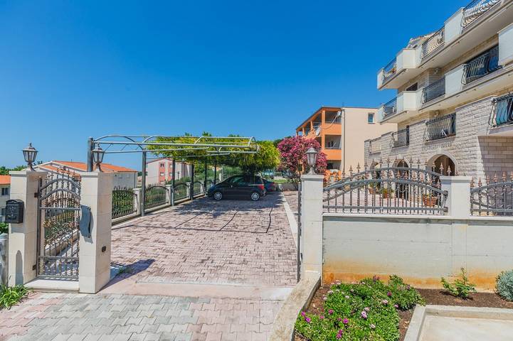 Ferienwohnung für 2 Personen, mit Balkon, mit Haustier in Omis - 2